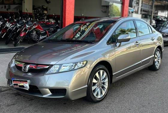 HONDA CIVIC 1.8 LXL SE 16V FLEX 4P AUTOMÁTICO HONDA CIVIC 1.8 LXL SE 16V FLEX 4P AUTOMÁTICO
